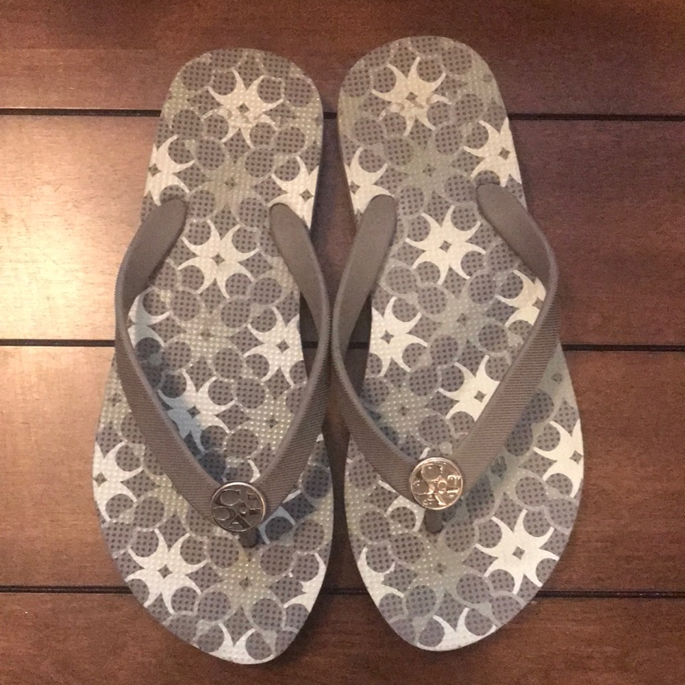 Coach flip flops